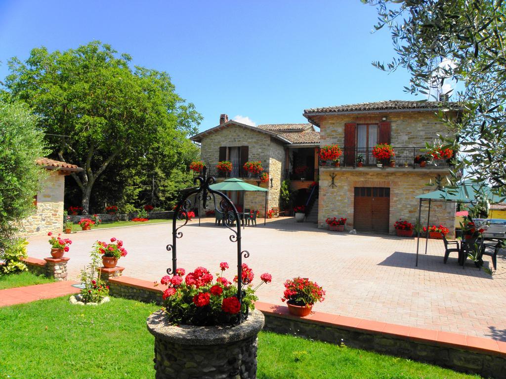Aurora Villa Gubbio Luaran gambar